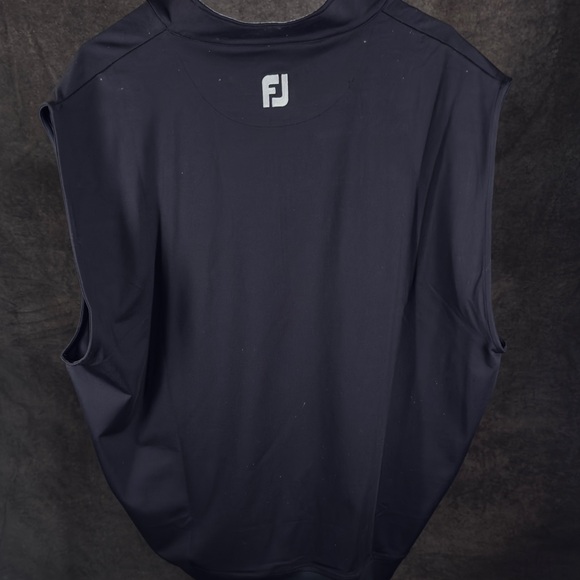 FJ Navy Sleeveless Zip-Up Vest - Picture 4 of 4